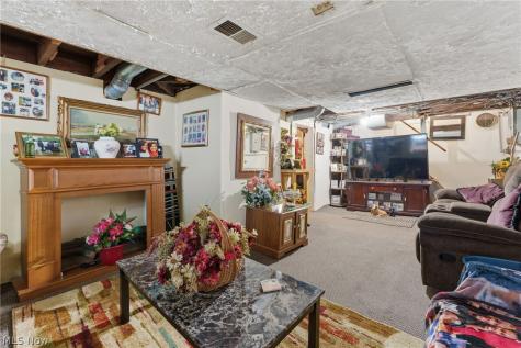 913 7th Street NW Canton OH 44703