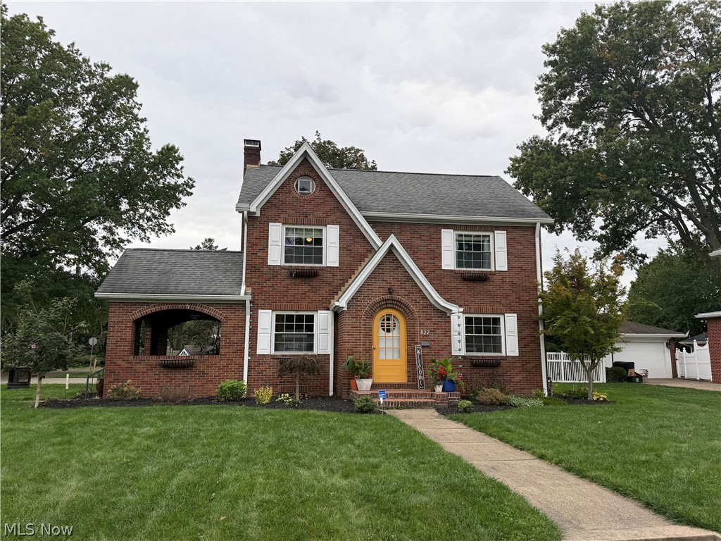 822 3rd Street NW New Philadelphia OH 44663