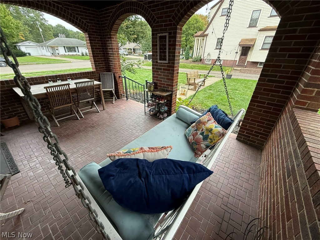 822 3rd Street NW New Philadelphia OH 44663