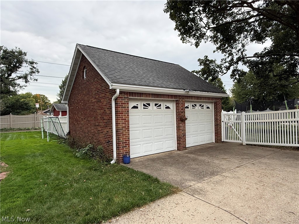 822 3rd Street NW New Philadelphia OH 44663