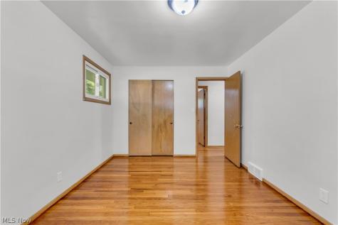 5124 Donovan Drive Garfield Heights OH 44125