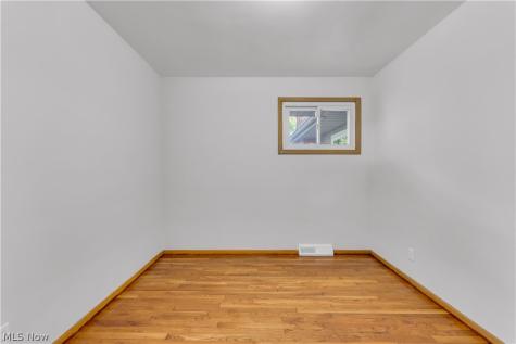 5124 Donovan Drive Garfield Heights OH 44125
