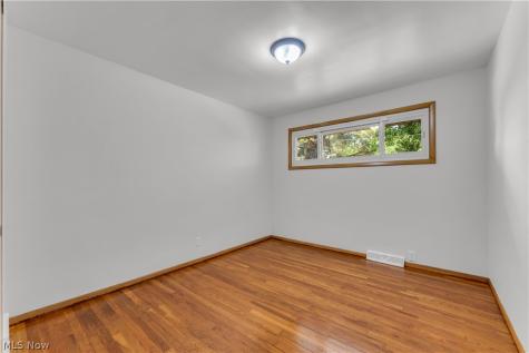 5124 Donovan Drive Garfield Heights OH 44125