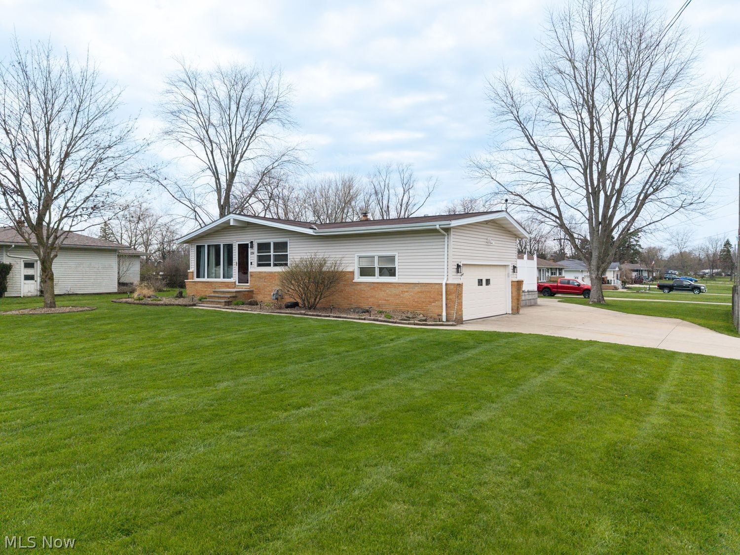 654 Hudak Drive Brunswick OH 44212