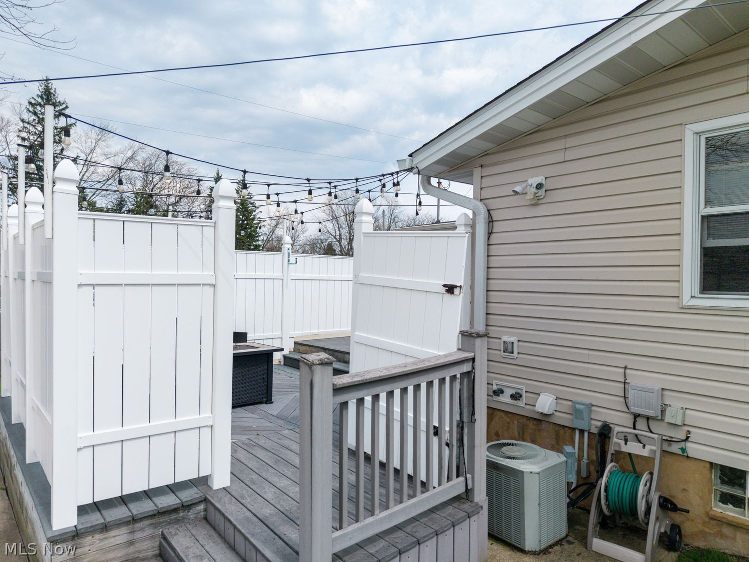 654 Hudak Drive Brunswick OH 44212