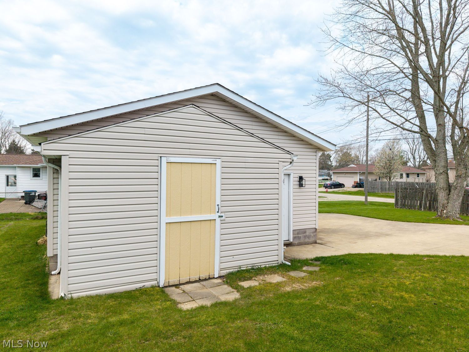 654 Hudak Drive Brunswick OH 44212