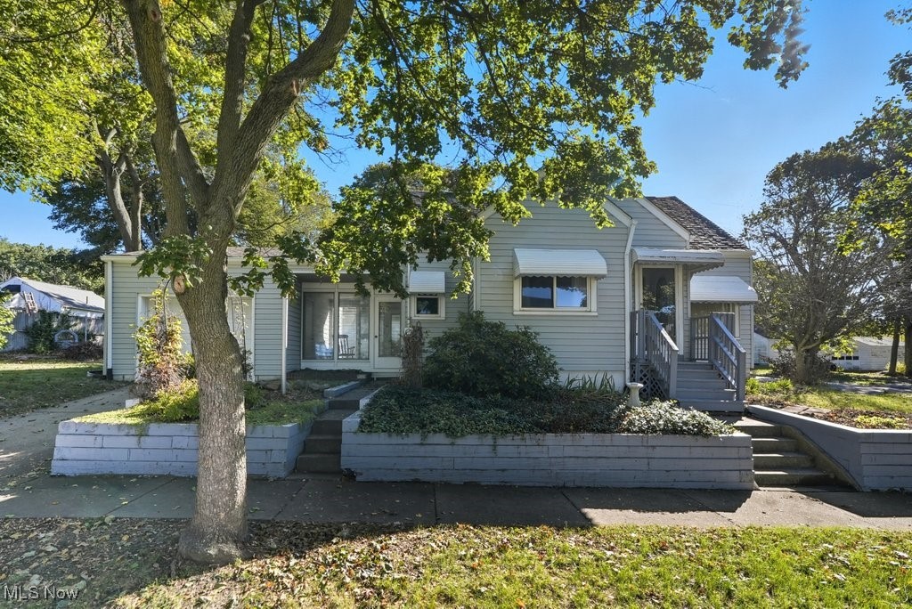 1825 9th Street SW Akron OH 44314