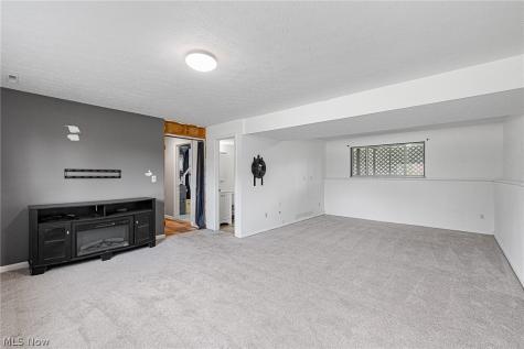 553 Jeanette Street Brunswick OH 44212