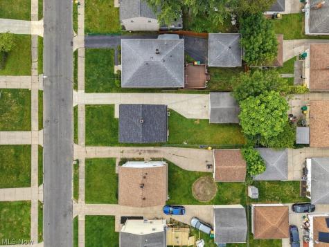 5054 Joseph Street Maple Heights OH 44137