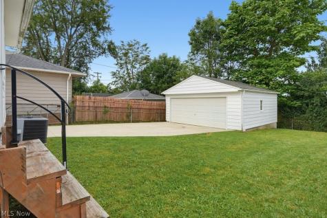5054 Joseph Street Maple Heights OH 44137