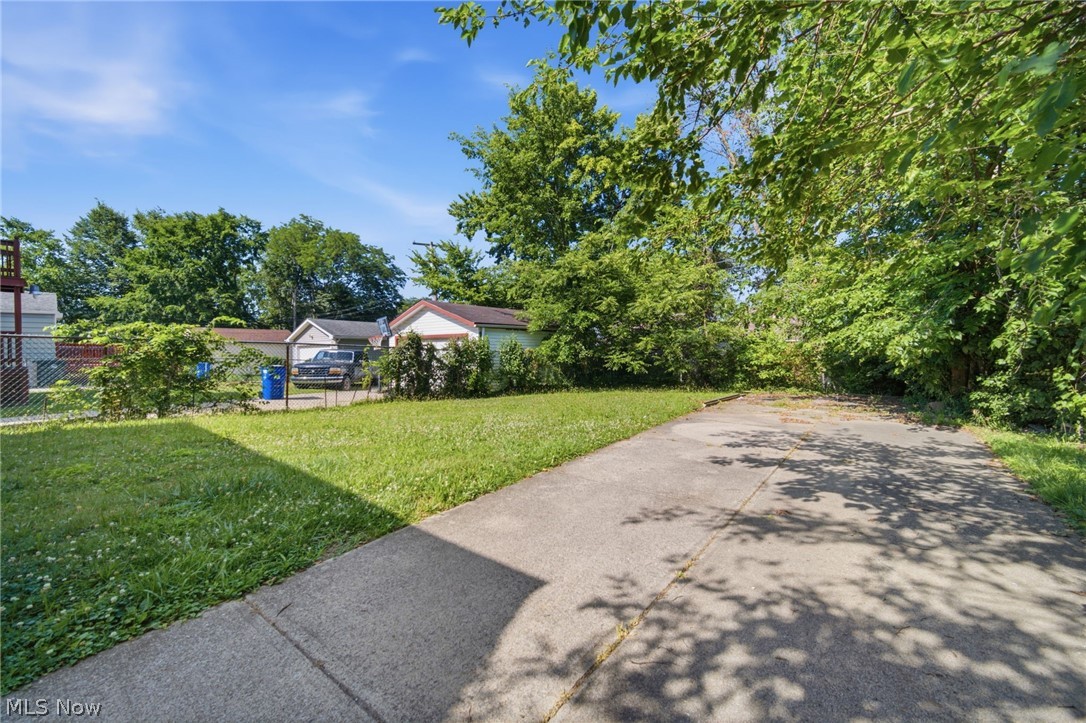 4064 E 155th Street Cleveland OH 44128