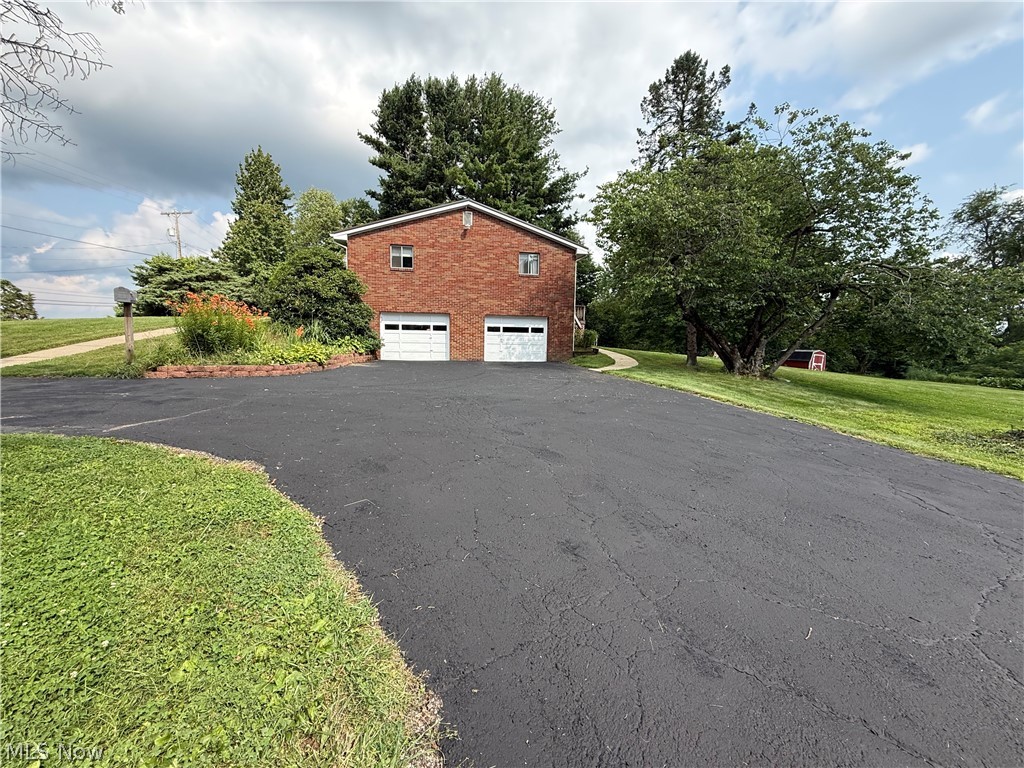 7718 State Route 213 Toronto OH 43964