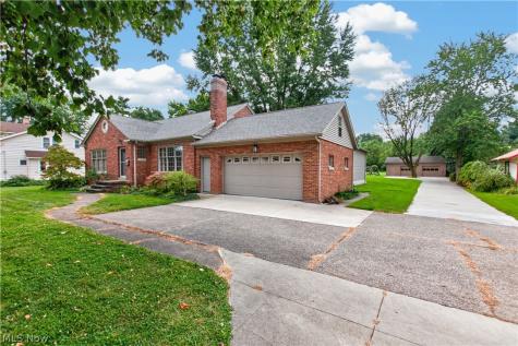 916 Milan Avenue Amherst OH 44001