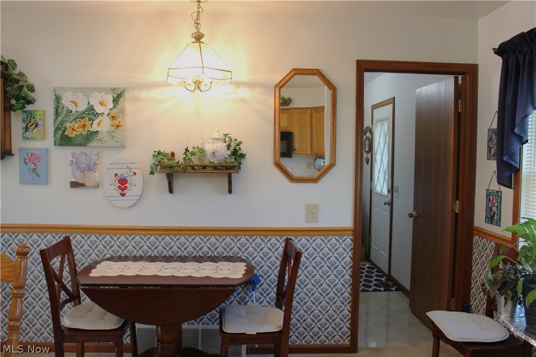 1517 N Walnut Street Dover OH 44622