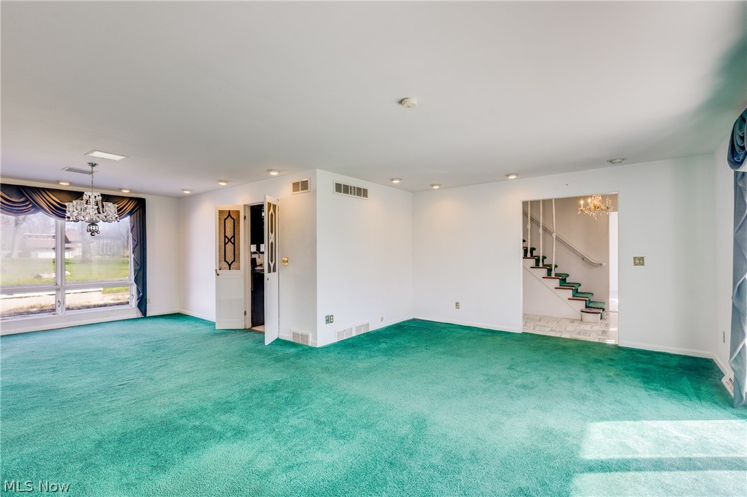 5365 Sampson Drive Girard OH 44420