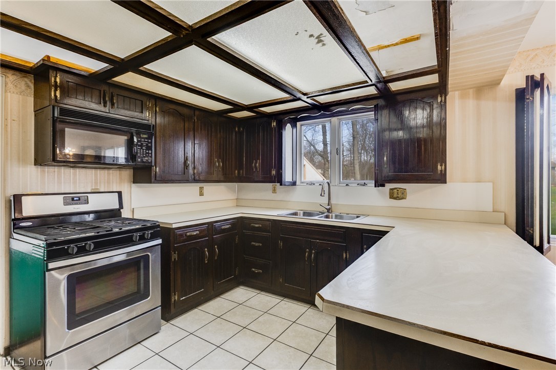 5365 Sampson Drive Girard OH 44420