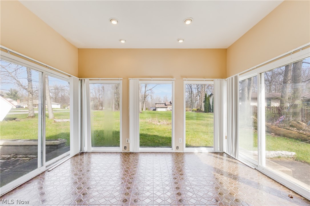 5365 Sampson Drive Girard OH 44420