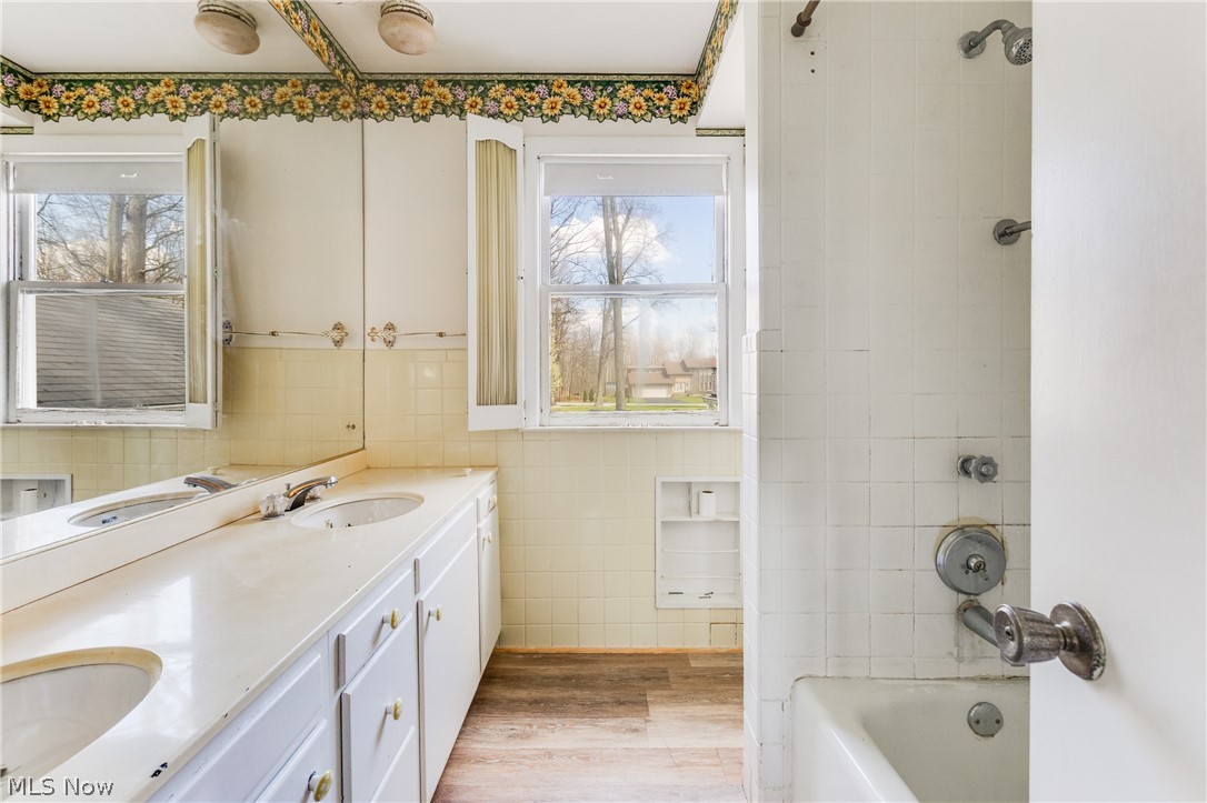 5365 Sampson Drive Girard OH 44420