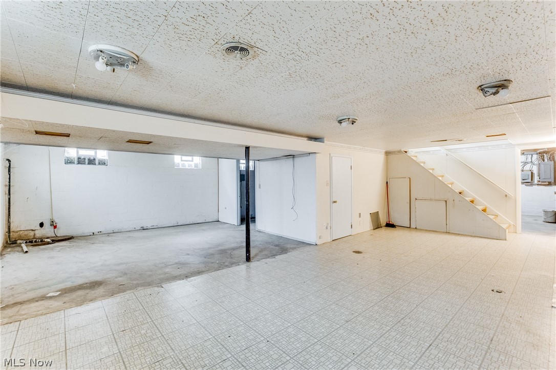 5365 Sampson Drive Girard OH 44420