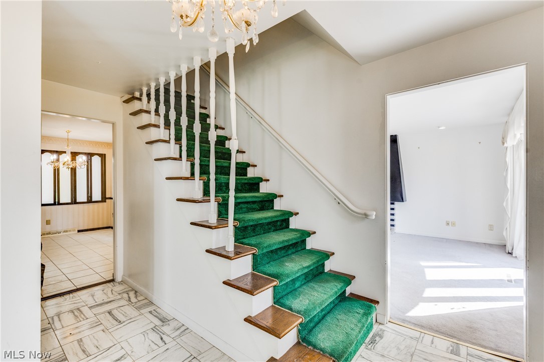 5365 Sampson Drive Girard OH 44420