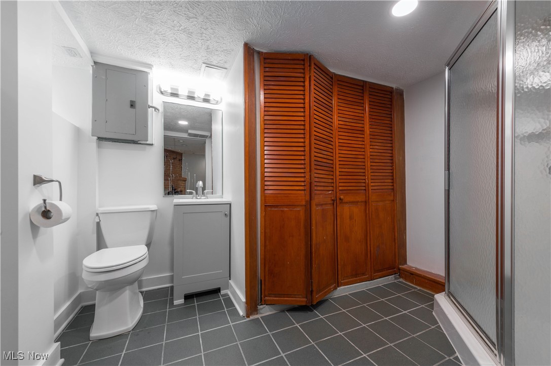 1654 Clarence Avenue Lakewood OH 44107