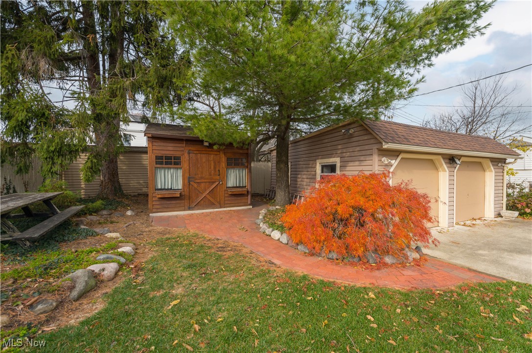 1654 Clarence Avenue Lakewood OH 44107