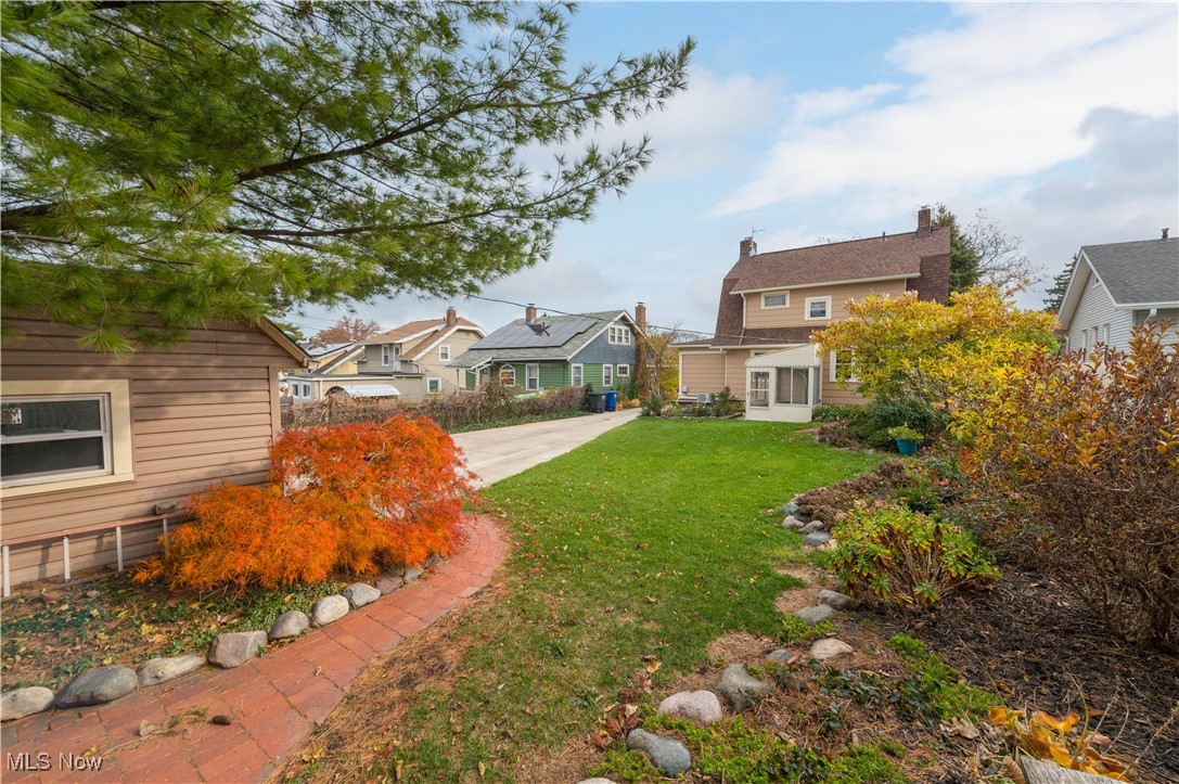 1654 Clarence Avenue Lakewood OH 44107