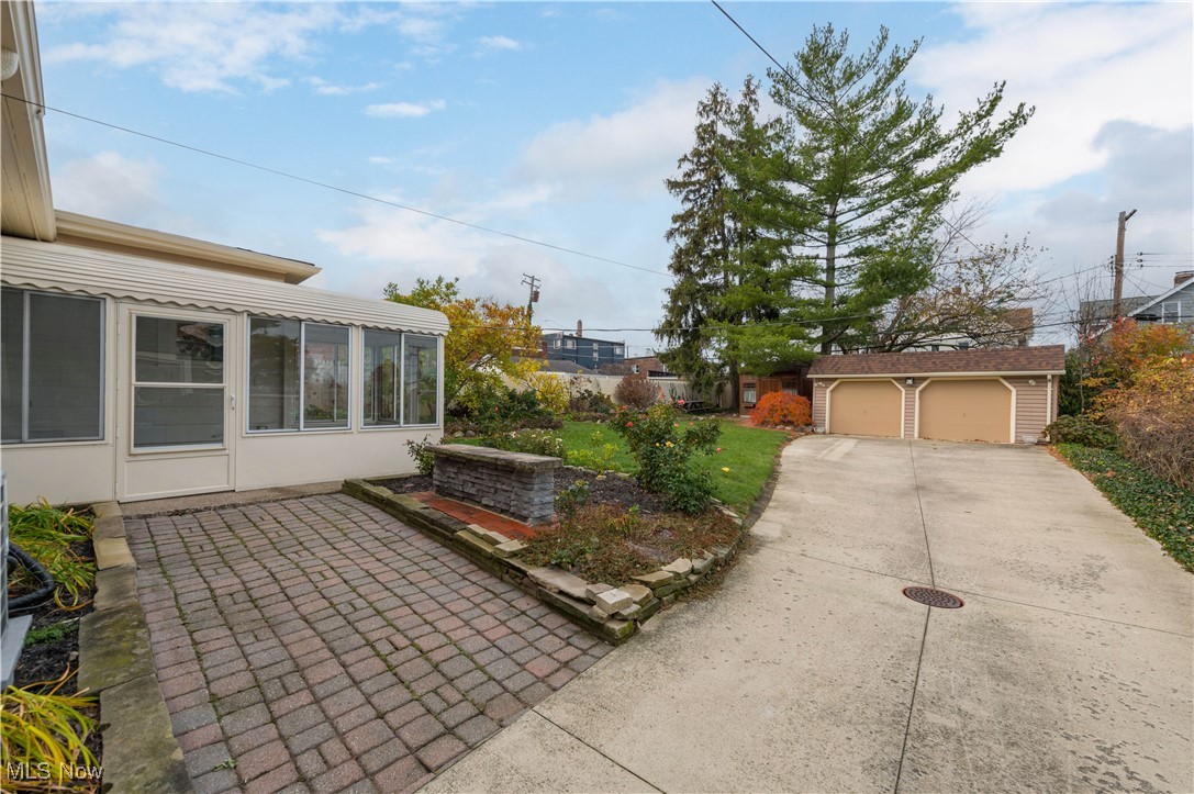 1654 Clarence Avenue Lakewood OH 44107