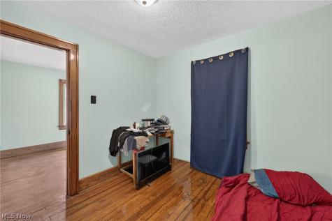 1891 Ford Avenue Akron OH 44305