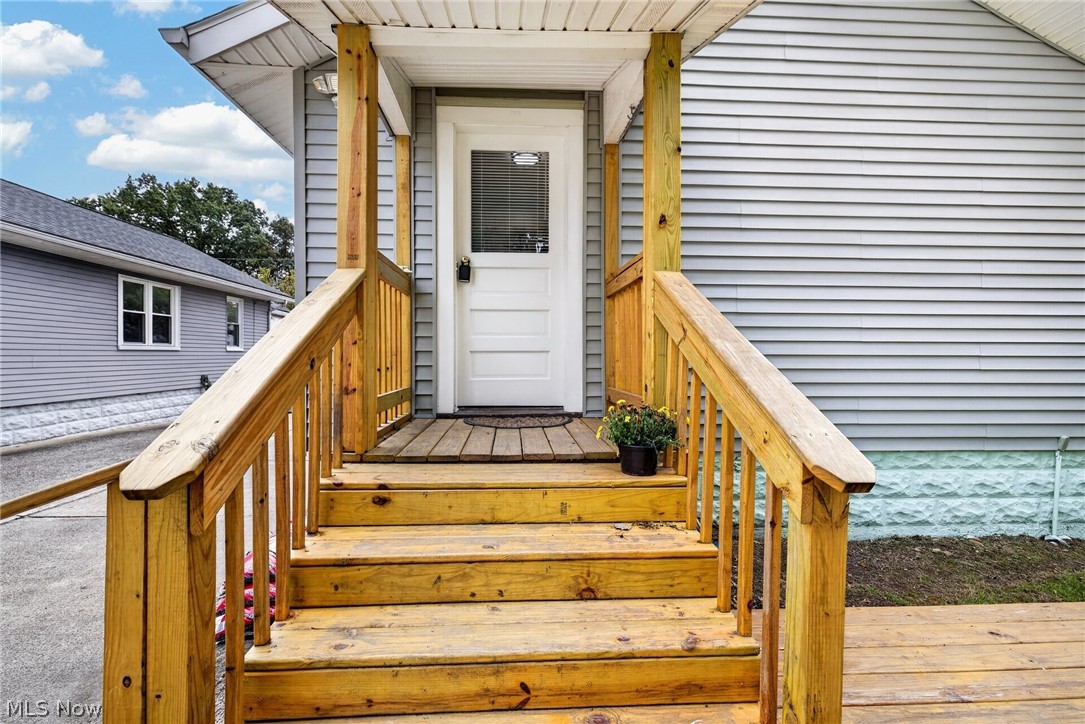 1891 Ford Avenue Akron OH 44305
