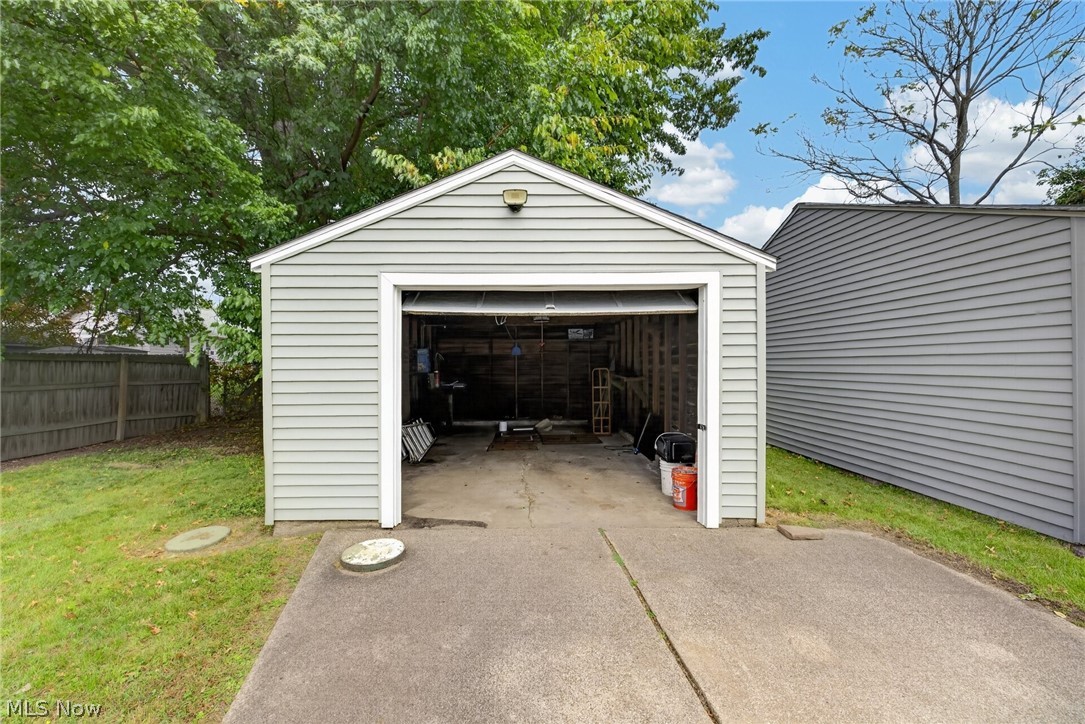 1891 Ford Avenue Akron OH 44305
