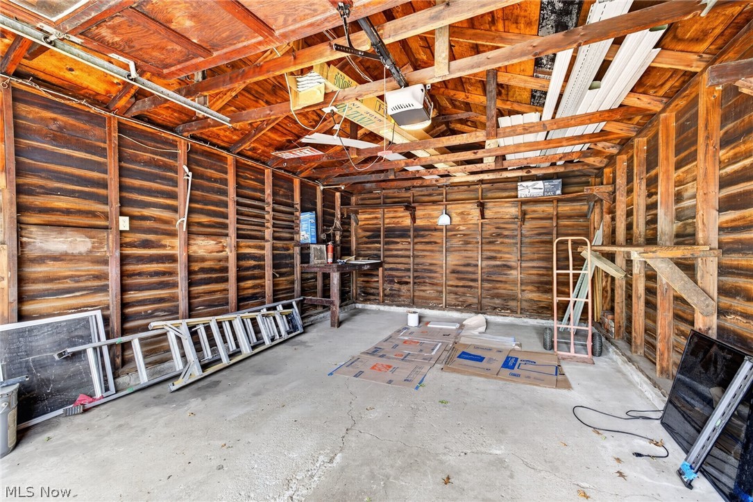 1891 Ford Avenue Akron OH 44305