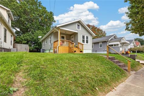 1891 Ford Avenue Akron OH 44305