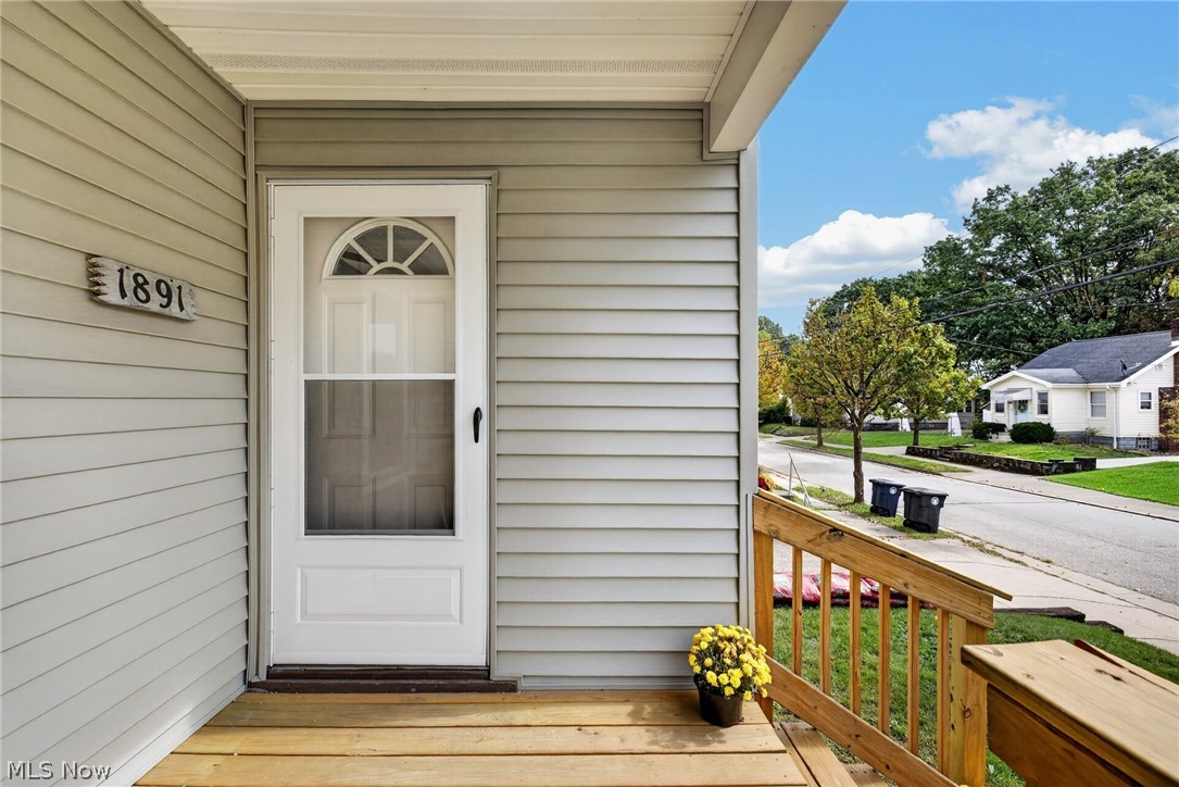 1891 Ford Avenue Akron OH 44305