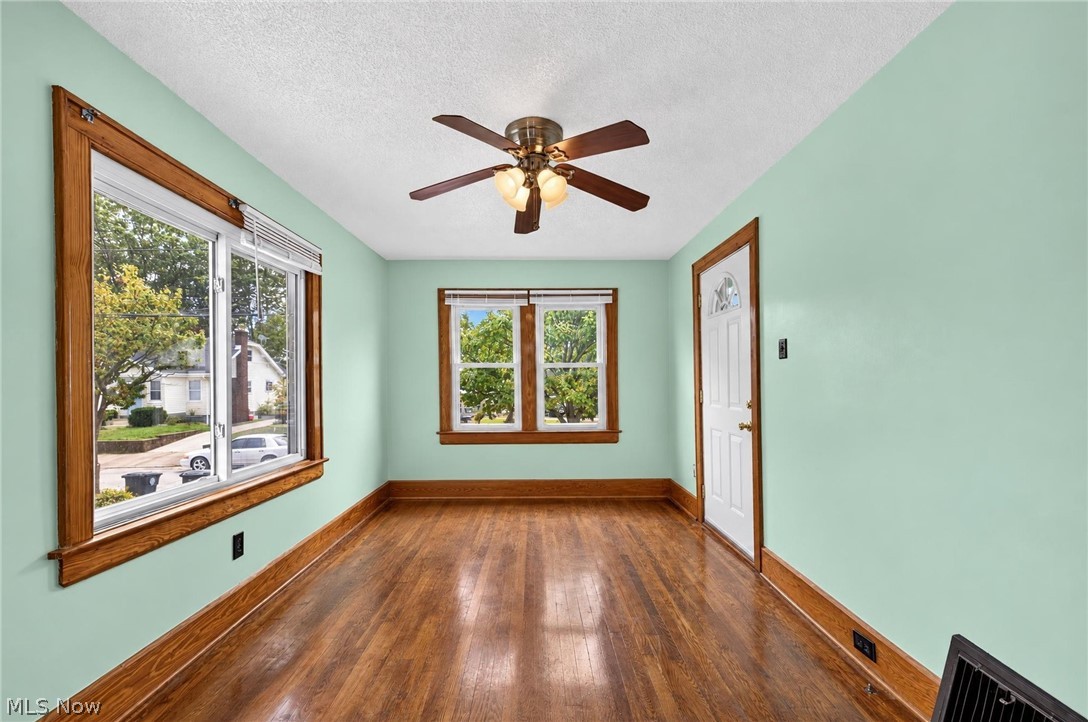 1891 Ford Avenue Akron OH 44305