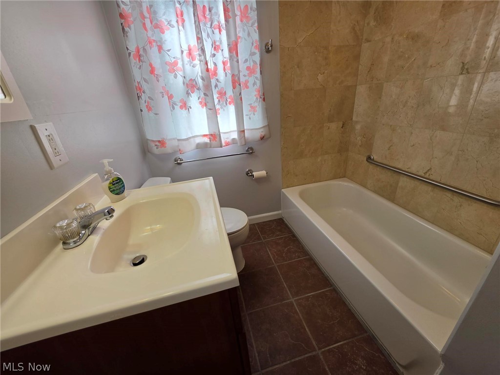 1260 Churchill Road Lyndhurst OH 44124