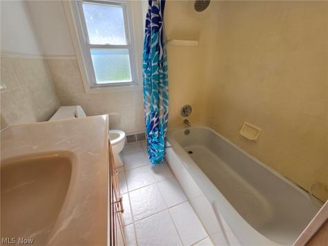 1260 Churchill Road Lyndhurst OH 44124