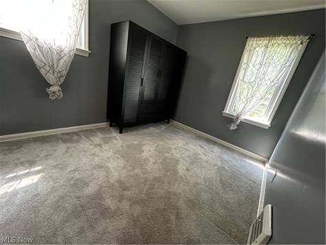 4311 Longwood Avenue Parma OH 44134