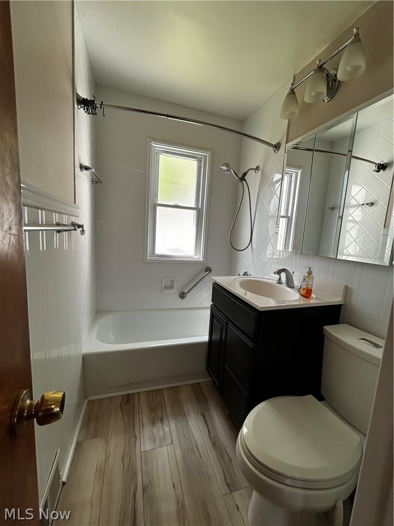 4311 Longwood Avenue Parma OH 44134