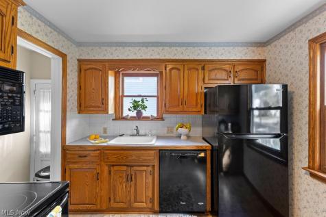 241 Van Buren Avenue Cuyahoga Falls OH 44221