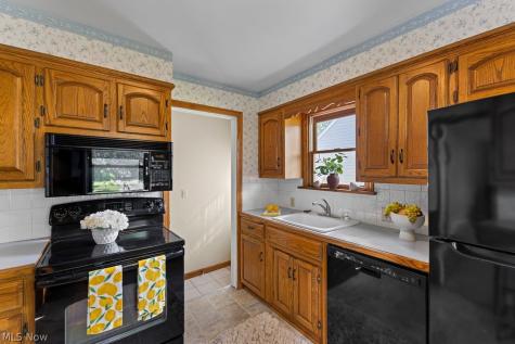 241 Van Buren Avenue Cuyahoga Falls OH 44221
