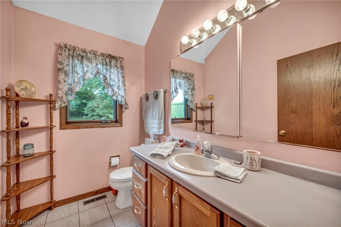 2671 Gayer Road Valley City OH 44280