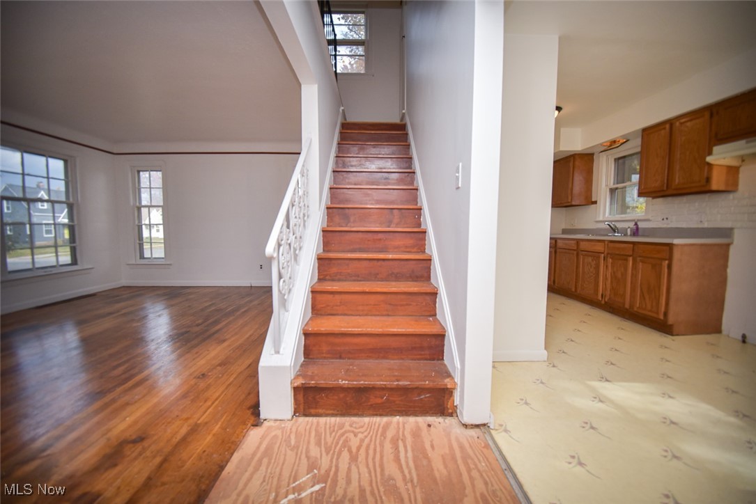 2901 Ralph Avenue Cleveland OH 44109