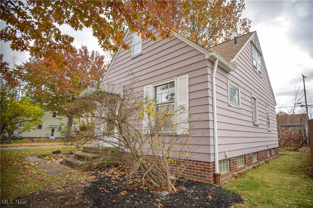 2901 Ralph Avenue Cleveland OH 44109