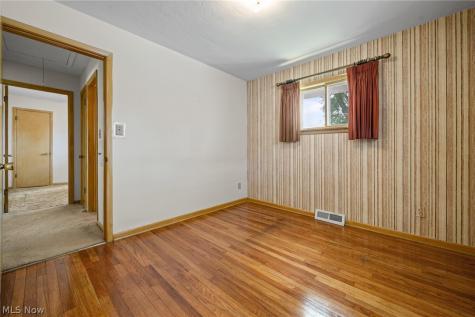 11021 Schwab Drive Parma OH 44130