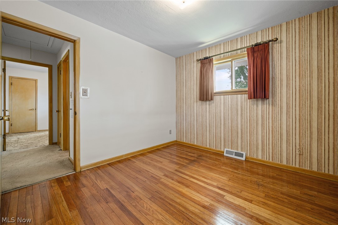 11021 Schwab Drive Parma OH 44130