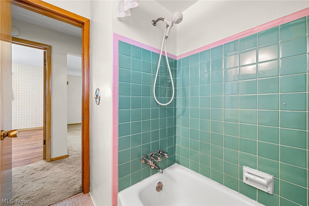 11021 Schwab Drive Parma OH 44130