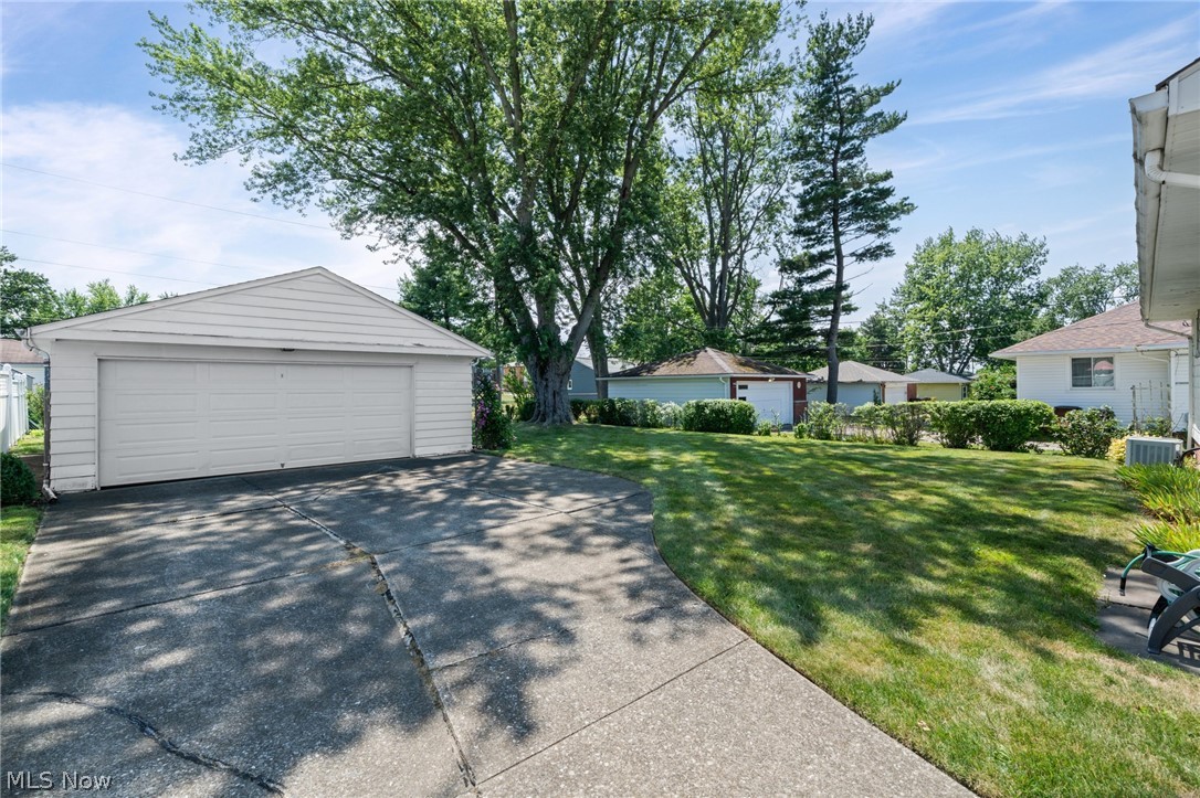 11021 Schwab Drive Parma OH 44130