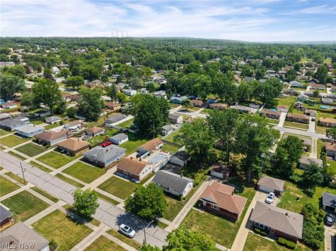 11021 Schwab Drive Parma OH 44130