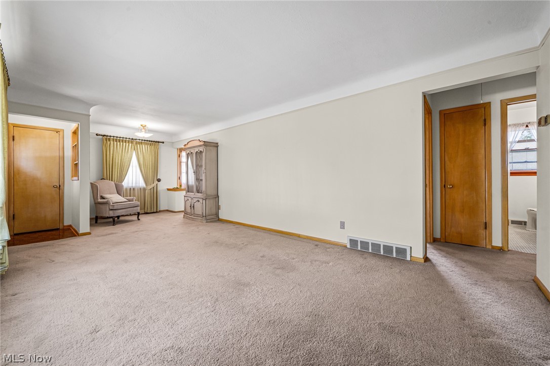 11021 Schwab Drive Parma OH 44130